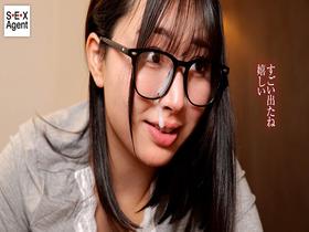 眼鏡顔射物語 犯されたい願望のあるむっつり人妻　サンプル画像10