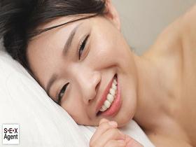 顔で抜く！！顔面ドアップ主観手マン　サンプル画像11