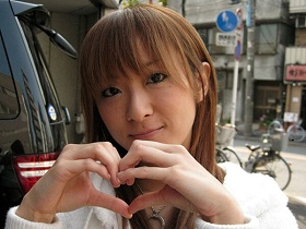 お金もチ〇ポも欲しがる街角ギャルナンパ!!ノリでヤレちゃったヤリマン娘20人4時間SP　サンプル画像05