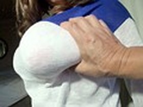 完全独占！Lカップ！なんと18才デビュー！うぶなのにとんでもない「処女超乳」 118センチ ほたる サンプル動画サムネイル