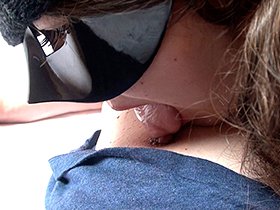 完全独占！本物の素人！超・超乳Tカップ聡子 完全版 個人撮影初めての乳撮り動画を初公開。　サンプル画像08
