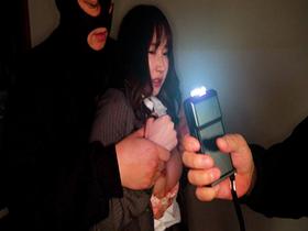 一人暮らしの美女を狙う鬼畜レ〇プ集団自宅押込み中出し性交　絶念輪●餌食編　サンプル画像06