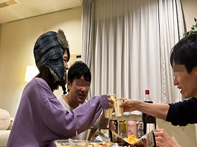 ぺろぺろシャブシャブじゅっぽじゅぽ！新歓コンパのフェラティオンヌちゃん サンプル動画サムネイル