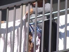本物女性宅侵入 ボディカメラ下着物色体験　サンプル画像01