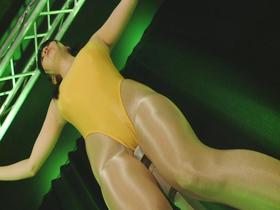 ハイレグ越しの股間にあてがう密着電マ　サンプル画像11
