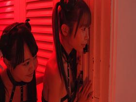 Wサキュバスに寝込みを襲われて、死ぬほどザーメンを吸い取られたボク　サンプル画像02