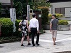 「I・W・G・P」（池袋 ウエスト ゲテモノ パーク） ザ・熟女初撮りドキュメント！ 池袋に生息する素人妻たちのリアルエロス サンプル動画サムネイル