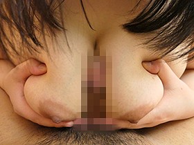 【バスト100cm超え:低身長隠れ爆乳】 ワケありの地味なメガネ主婦OLがAV出演　サンプル画像04