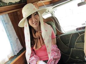 地方の熟女は欲求不満！！おばさんナンパ４時間　サンプル画像02