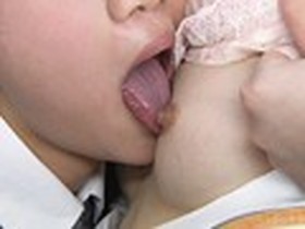 女子校生レズビアン〜乳首舐め2〜　サンプル画像03