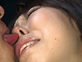 【美鼻限定】可愛い子ちゃんのお鼻がオヤジの臭い口臭・唾液で舐め犯されるビデオ　サンプル画像07