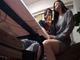 酔った勢いで初めての不倫SEX！背徳感に興奮が抑えきれない性欲強めの素人妻4時間12人SP②　サンプル画像03