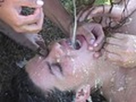 海外美女軍団21人！！脱糞・塗糞・食糞・飲尿・嘔吐ノンストップ180分！！男優出演一切なし！！　サンプル画像06