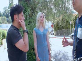 ロスでナンパした10人の素人娘たちがかわいくてエロすぎたので強引に口説いて勝手にAVデビュー300分愛蔵版vol.08　サンプル画像02