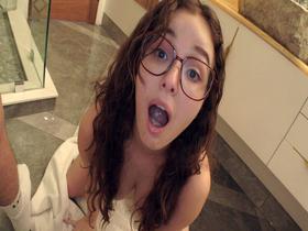 LAで出会った親日美女のカフェ店員にグッツモニターお願いしてみたら奇跡が起きた！！リアナ(28)　サンプル画像20