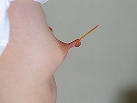 伸びる長乳首熟女 賀川房江　サンプル画像10