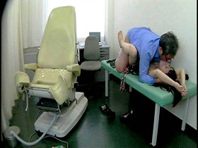 泌尿器科で緊張する人妻をレ○プ中出しする医師の盗撮映像ベスト4時間　20人　サンプル画像06