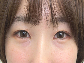 素人娘の全裸図鑑19　今時の女の子11名が恥らいながら脱衣していく様子をじっくり撮影した、変態紳士のためのヘアヌードコレクション　サンプル画像16
