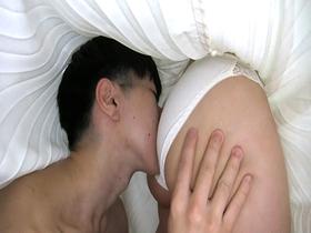 結婚が決まり家から出て行く事になったお姉ちゃんと二人きりで過ごす最後の日、僕は彼女に何度も何度もぶっかけよう…と思いきや実は義父もお姉ちゃんとヤリまくっていた事が判明し姉穴争奪戦に！　サンプル画像04