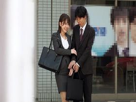 スキマ時間をチ●ポで埋めるドスケベ妻達　サンプル画像05