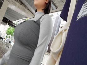 自己評価の低い子ほど承認欲求が強く、巨乳であれば尚、押しに弱く、ヤレる確率はアップする。Kカップの菜月さん(歯科事務員)　サンプル画像02