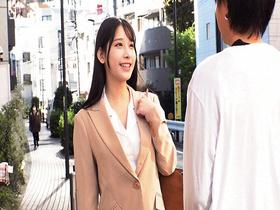 丸の内で働く美脚ＯＬの皆さん！「童貞くんに直穿き黒パンスト素股でＳＥＸ教えてください！？」パンスト越しに3㎝挿入しちゃうほどガチガチ童貞チ●ポに膣キュン「私が初めてでもイイ？」ビリっと破いて祝筆下ろし生挿入メモリアル中出し　サンプル画像05