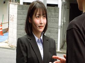 男子生徒が放課後シコりまくる憧れの大人の女性！学校一の美人女教師に性教育の授業と称し生パンスト素股に挑戦してもらいました！？一日中教壇に立ちムッレムレの生パンストにデカチンが擦れて赤面発情！パンストはエッチな汁まみれ！生で擦り合わせて連続中出しSEX！ サンプル動画サムネイル