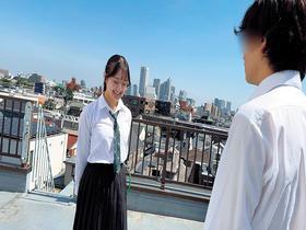 青空キスから始まる恋 憧れの先輩への告白をお手伝いします!片思いで悩む学生さんたちに青空の下で脳がトロける濃密ベロキス体験してもらいました!舌を絡ませ糸引き涎ダラダラディープキスで高まり⇒二人をコンドームのない部屋に閉じ込めたら生セックスまでするのか? サンプル動画サムネイル
