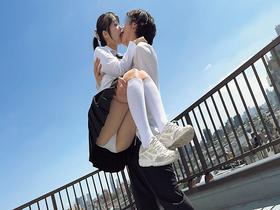青空キスから始まる恋 憧れの先輩への告白をお手伝いします！片思いで悩む学生さんたちに青空の下で脳がトロける濃密ベロキス体験してもらいました！舌を絡ませ糸引き涎ダラダラディープキスで高まり⇒二人をコンドームのない部屋に閉じ込めたら生セックスまでするのか?　サンプル画像05