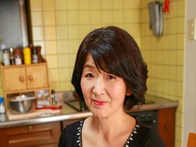 五十路のおばさんが一番エロい！おち●ぽに飢えてる一人暮らしの熟女の家で濃密お泊まりＳＥＸ１２連発！　サンプル画像17