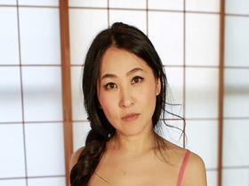 五十路のおばさんが一番エロい！おち●ぽに飢えてる一人暮らしの熟女の家で濃密お泊まりＳＥＸ１２連発！　サンプル画像05