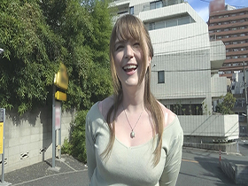 完全プライベート映像　ムチムチ金髪外人娘ジューン・ラブジョイちゃんと初めての二人きりお泊まり サンプル動画サムネイル