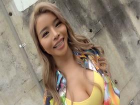 完全プライベート映像　ホテルがプールに！？話題の潮吹き黒ギャル　黒咲華ちゃんと初めての二人きりお泊まり サンプル動画サムネイル