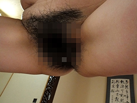 激しく乱れイキ果てる六十路黒髪ショートカットおばさん4時間3　サンプル画像06