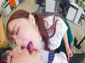 【射精管理セクハラ】残業中のオフィスで二人きり、変態M男開発モデルに抜擢された新人部下ち○ぽを何度もスローな射精コントロールでもてあそぶ人妻女痴上司　サンプル画像15