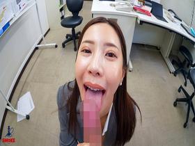 【汗舐めセクハラ】残業中オフィスで2人きり、匂い立つムレムレ雌フェロモン挑発で残業若手ち○ぽを勃起させ染み出る女汁液をとことん汗飲まセックスさせる人妻デカ尻女上司　サンプル画像04