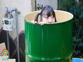 劣等返済ドラム姦　お父さんとお母さんが私を残していなくなりました…今日からドラム缶がお家です　無口な東南アジア少女イチカ１４６ｃｍ サンプル動画サムネイル