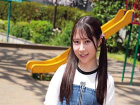 小さなカラダの女の子を連れ込みパンツを脱がせて幼膣パイパンマ●コにデカチン捻じ込み中出し放題！　サンプル画像11