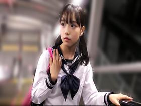 電車生姦制裁 ＃013　サンプル画像02